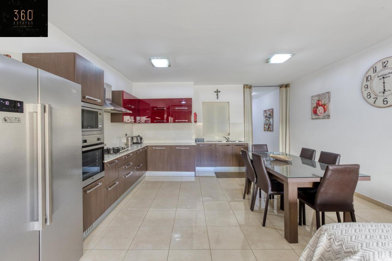 Charming Home Meters From The Seafront With Terrace By 360 Estates San Pawl il-Baħar Eksteriør billede