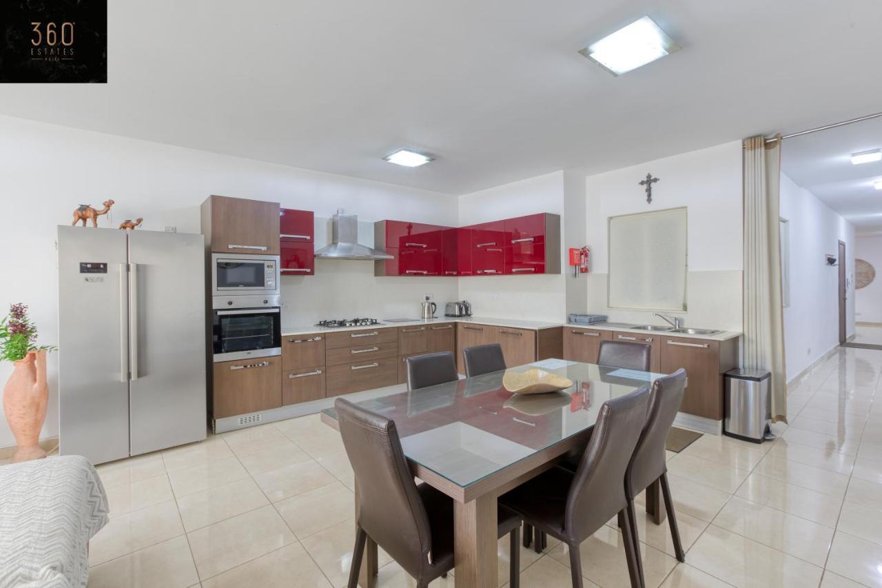 Charming Home Meters From The Seafront With Terrace By 360 Estates San Pawl il-Baħar Eksteriør billede